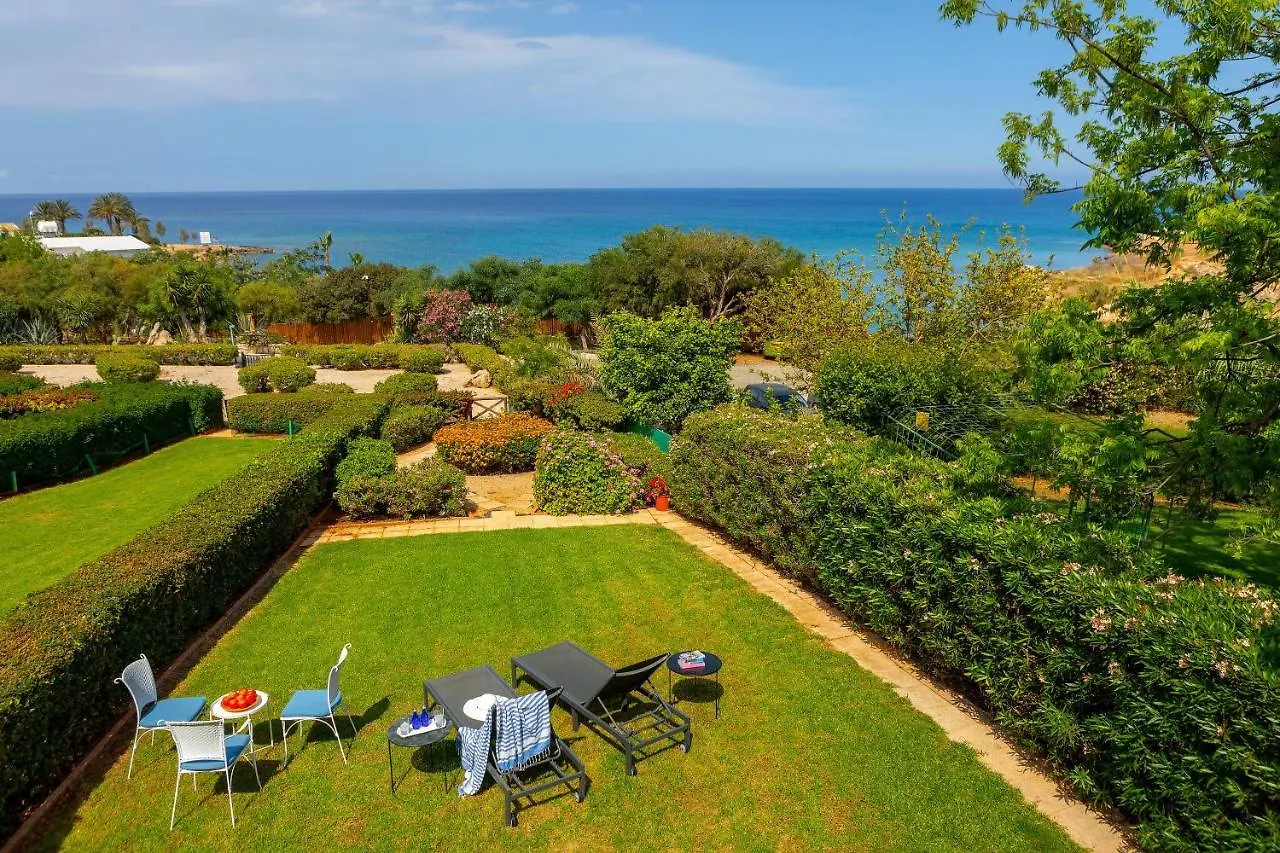 Protaras Sirina Waterfront Villa 0*,